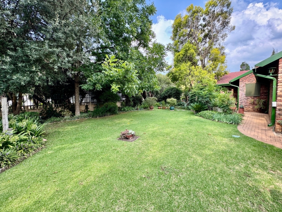 3 Bedroom Property for Sale in Kannoniers Park North West